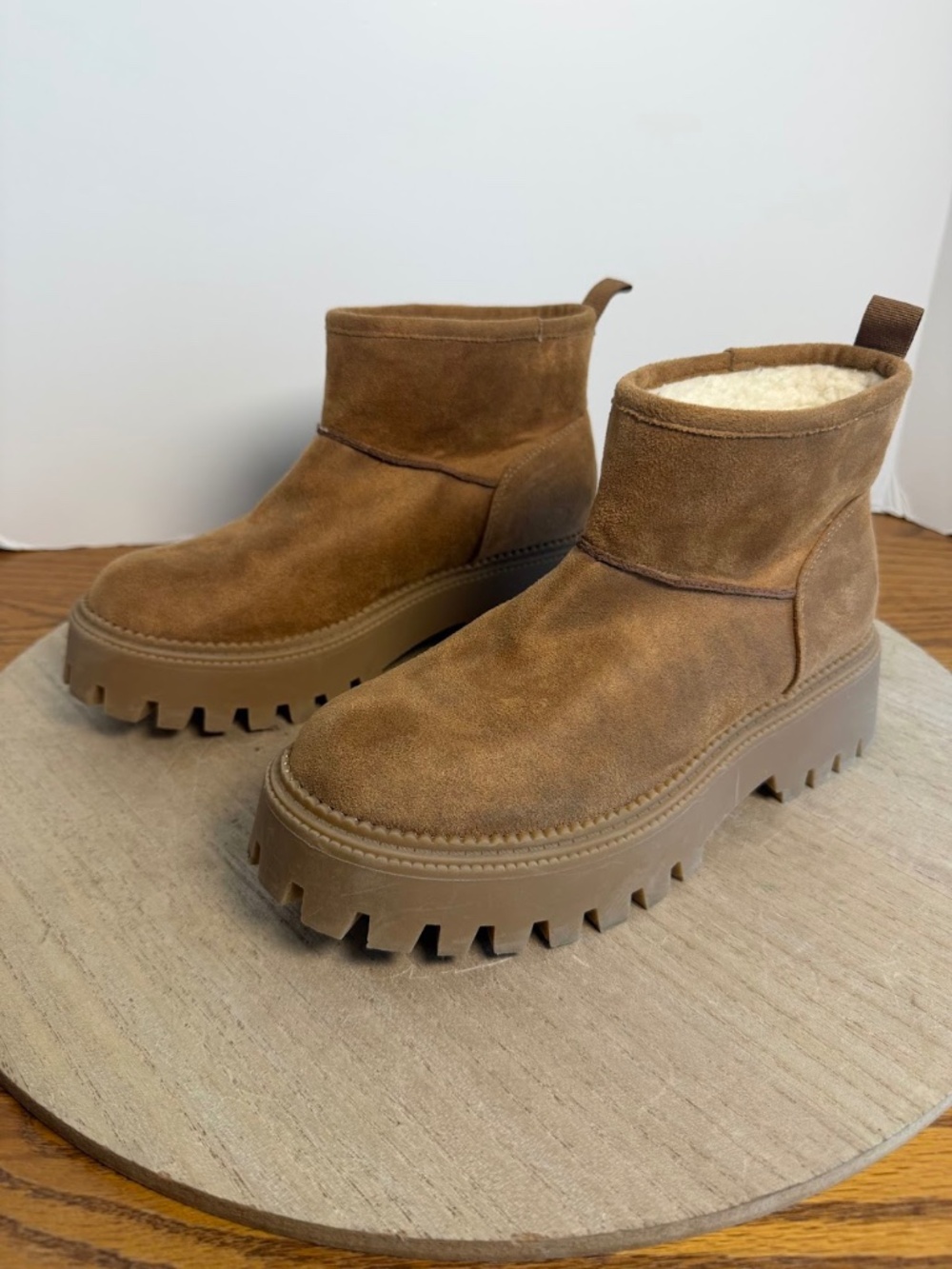 DV Dolce Vita Faux Fur Lined Lug Sole Ankle Boots Womens 7.5 Brown